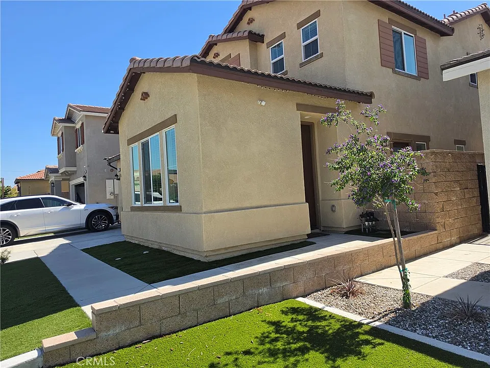15547 Kings Peak Dr