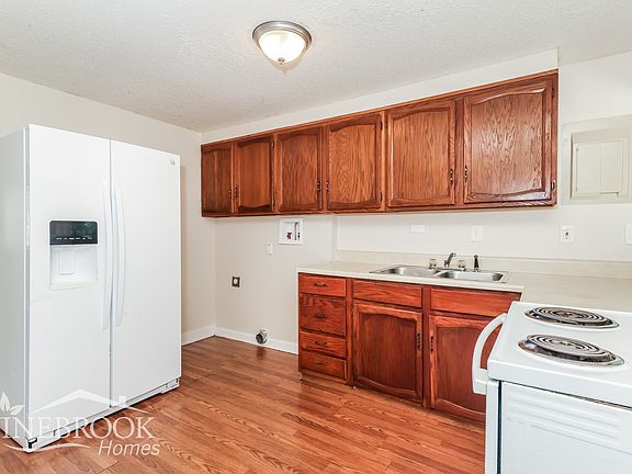 4th image of 2235 Owendale Dr