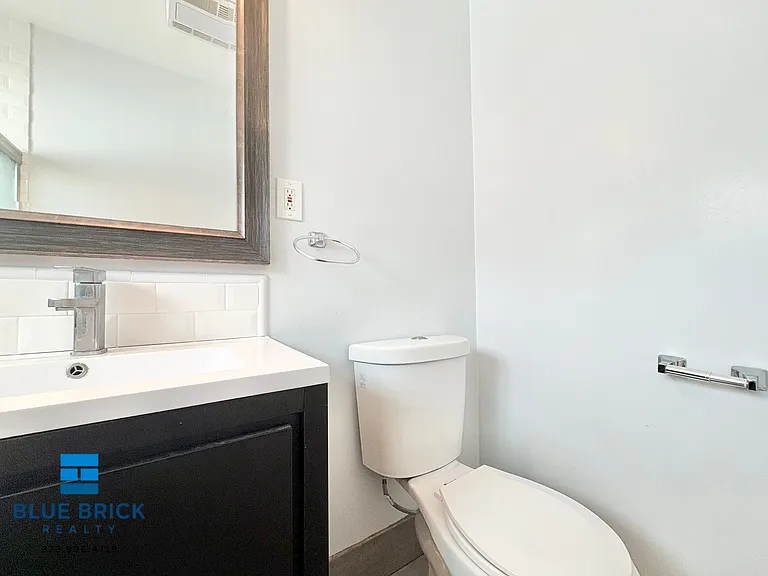 1526 Corinth Ave #9 — Photo 4