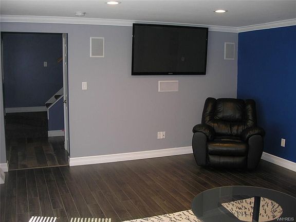 5th image of 49 Naples Dr