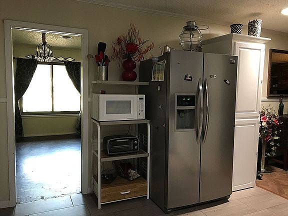 Pocket Door to Living Room