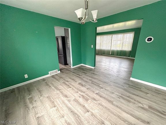 5th image of 2493 Birchwood Dr