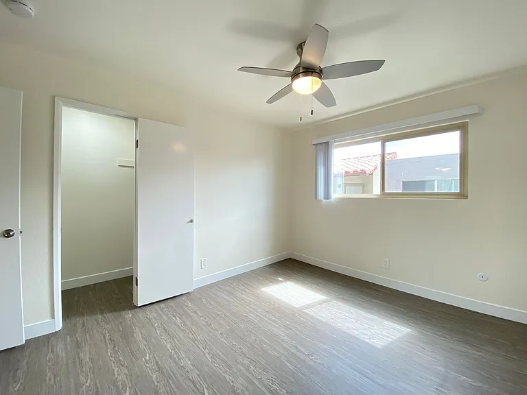 Adams Street Apartments — Photo 13