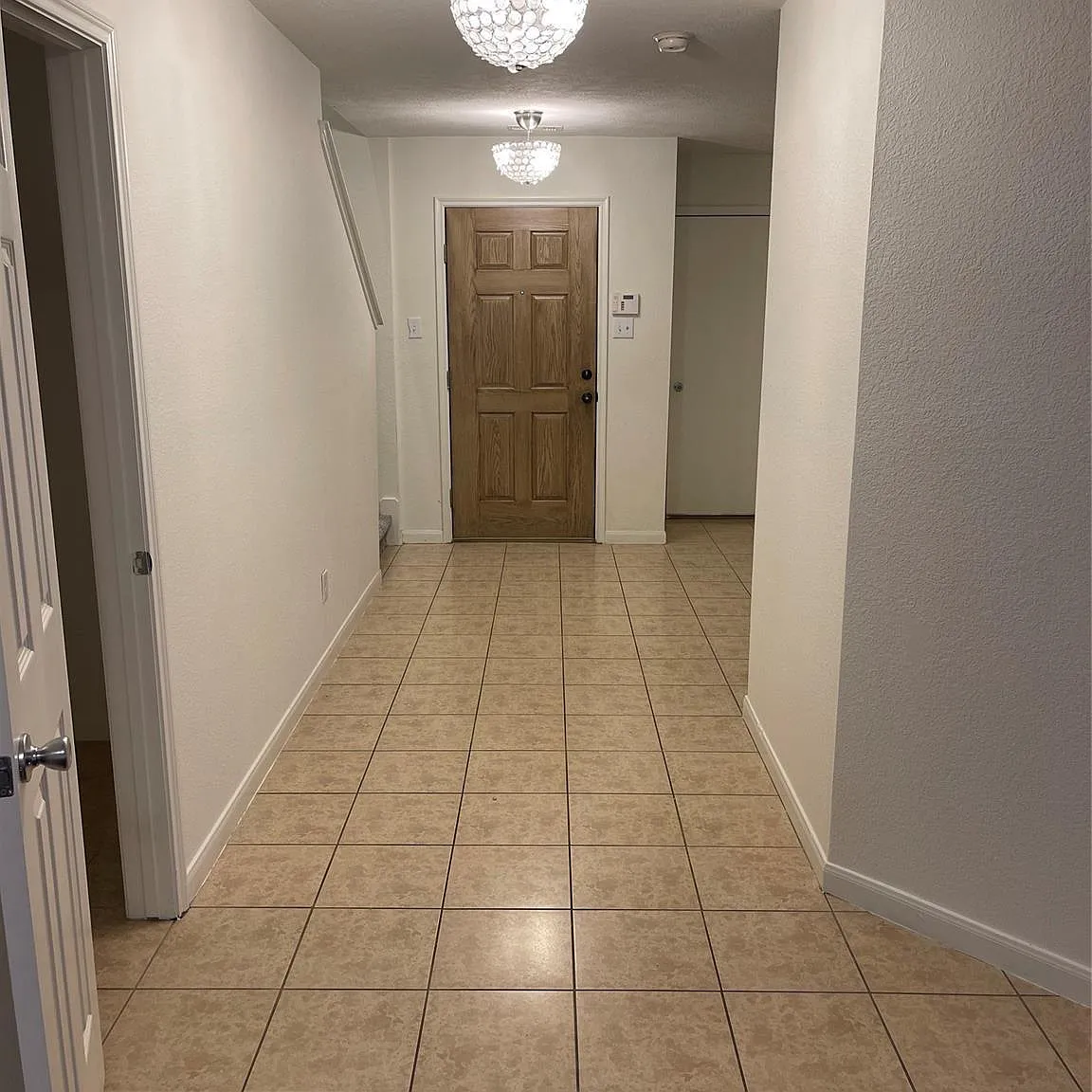 3 bed, 2.5 bath, 2281 sqft, $2,400 — Photo 4