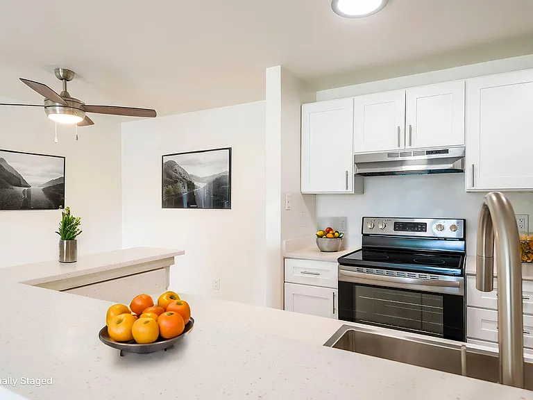 Alcove Apartment — Photo 15