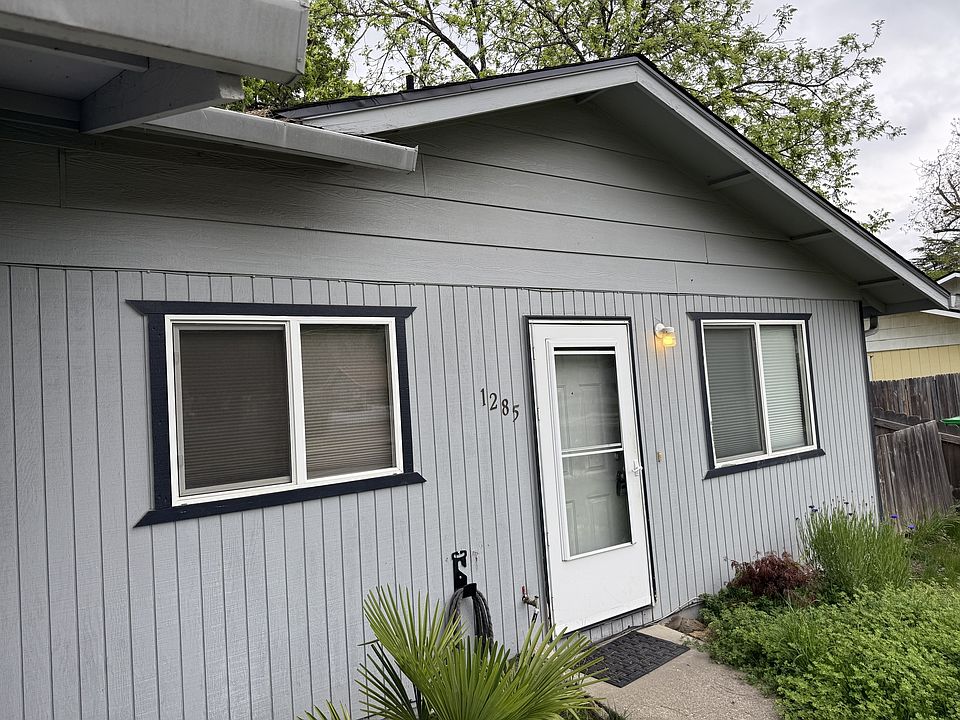 2nd image of 1284 2nd Ave