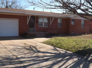 1712 Sunset Dr, Altus, OK 73521