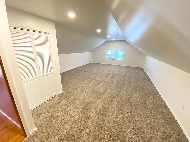 300 W 12th Ave — Photo 3