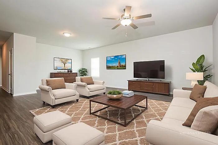 3 bed, 2.0 bath, 1655 sqft, $2,395 — Photo 3