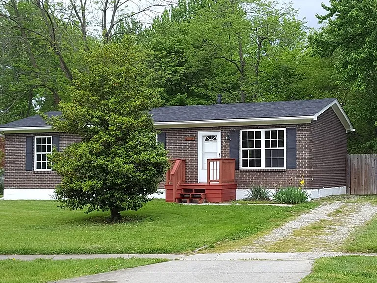 6712 Stana Dr — Photo 1