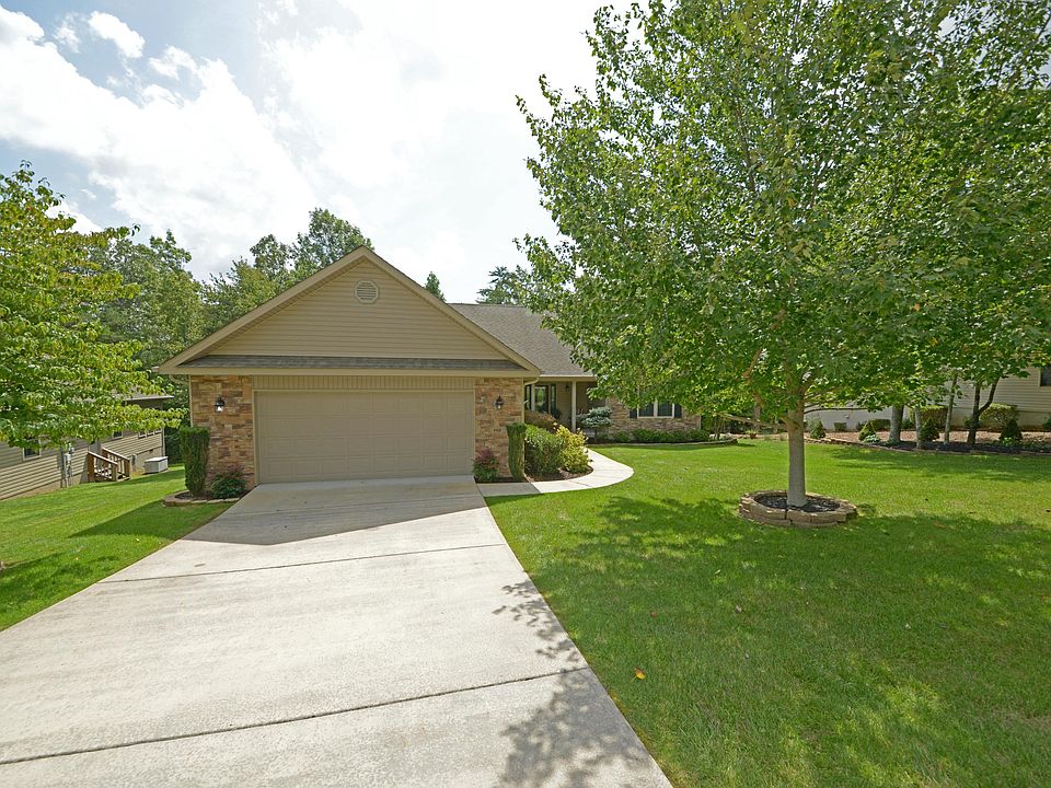 1st image of 112 Laurelton Ln