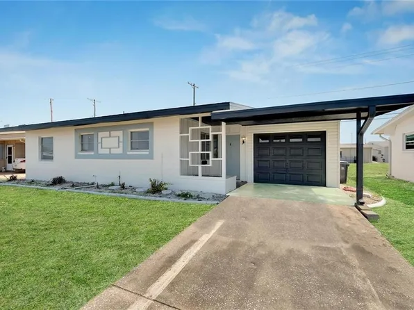 1207 Chevy Chase Dr, Sun City Center, FL 33573