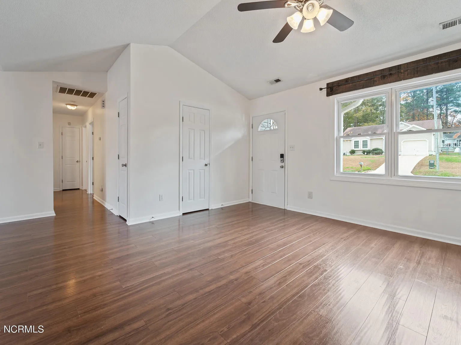 3 bed, 2.0 bath, $1,745 — Photo 3
