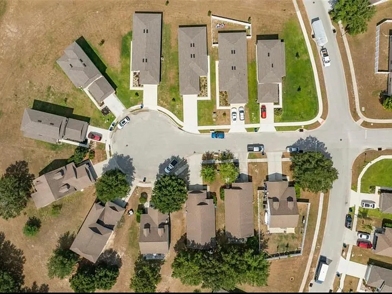8321 Indian Laurel Ln — Photo 22