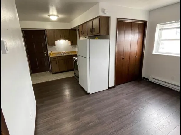 912 2nd St #1, Moundsville, WV 26041