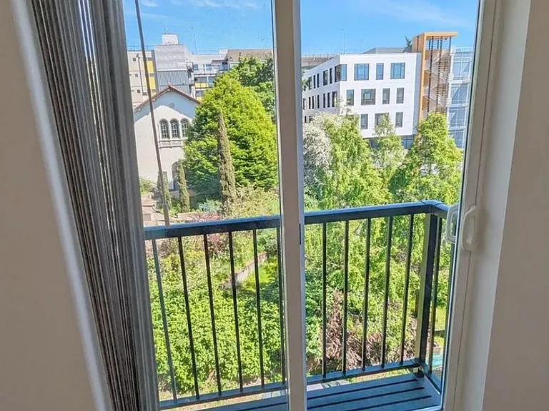 Equinox Apartments — Photo 14