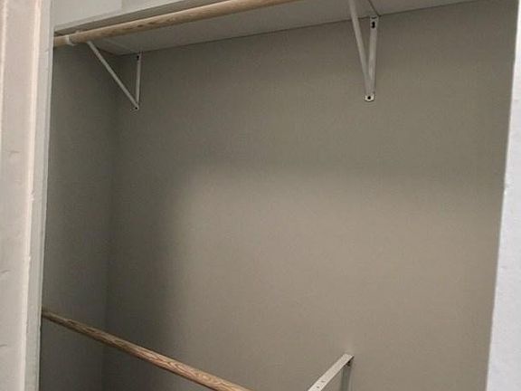 2nd image of 1101 W Granville Ave APT 2