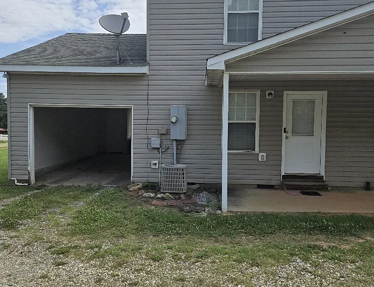 2103B Easley Hwy — Photo 3