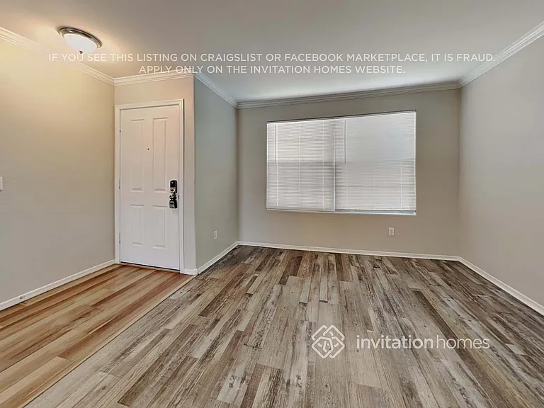 6862 W Townley Ave — Photo 4
