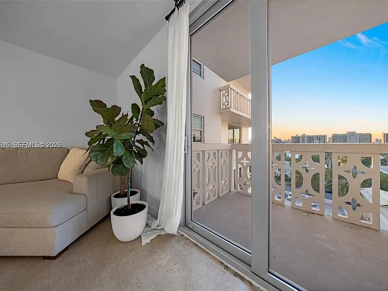 1020 Meridian Ave #816 — Photo 6