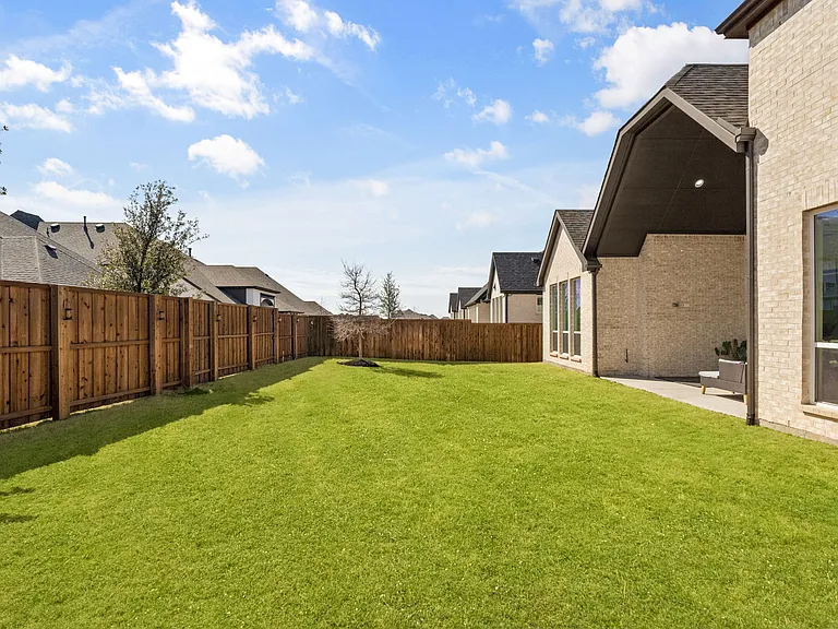 2541 Forestbrook Dr #1 — Photo 38