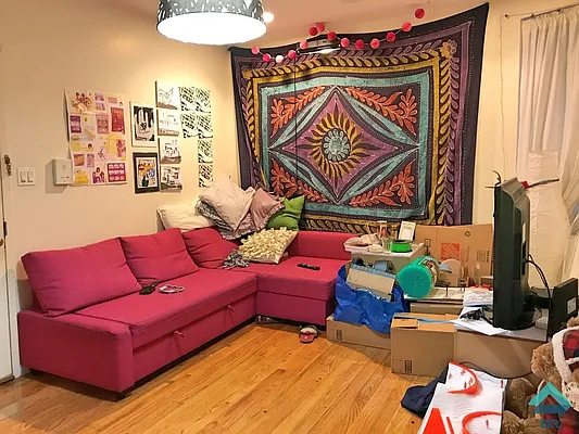 Rented by EXR | media 3