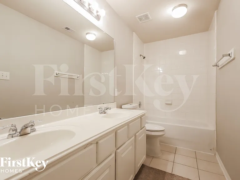 19107 Crystola Park — Photo 13