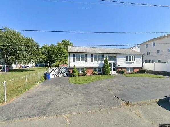 35 Blaney St, Revere, MA 02151