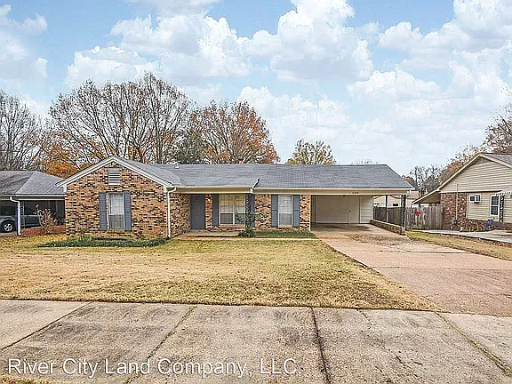 3 bed, 1579 sqft, $1,600 — Photo 1