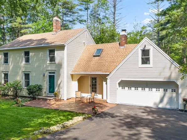 18 Banbury Dr, Westford, MA 01886