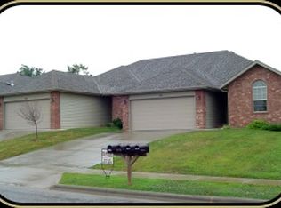 3930 S Jonathan Ave, Springfield, MO 65807