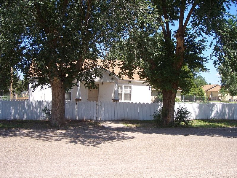1st image of 710 W 5th St