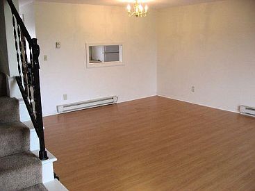 2nd image of 20 Carriage Ln APT 19