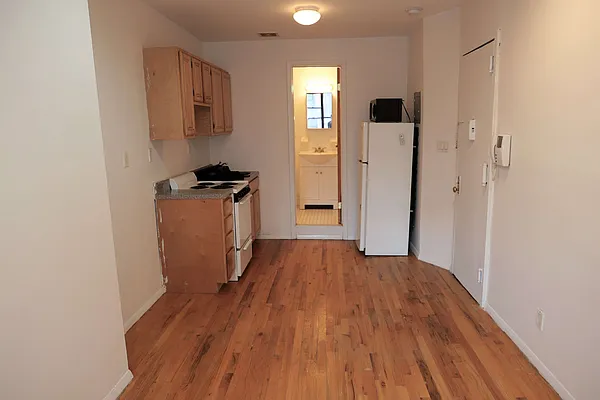 Rented by OvCo Realty | media 7