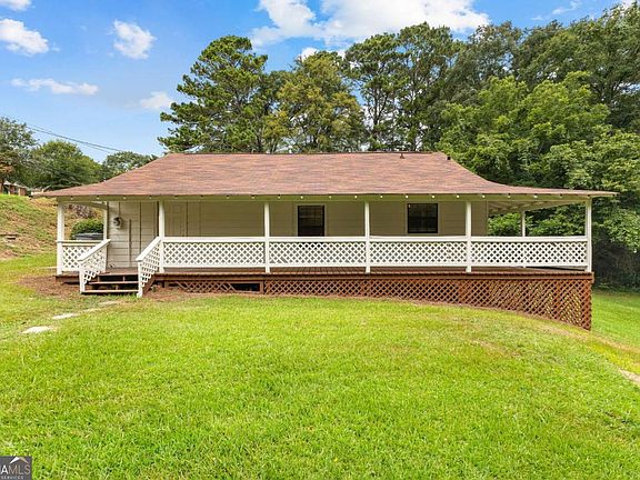 3rd image of 217 Jefferson St