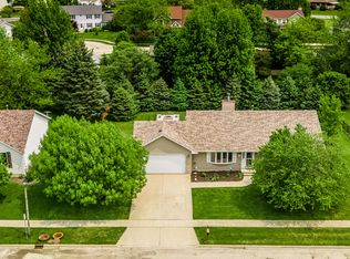 448 Dogwood Ln, Dekalb, IL 60115