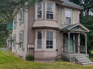 74 Lincoln St, Dexter, ME 04930