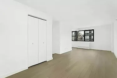 Rented by Manhattan Realty Group
