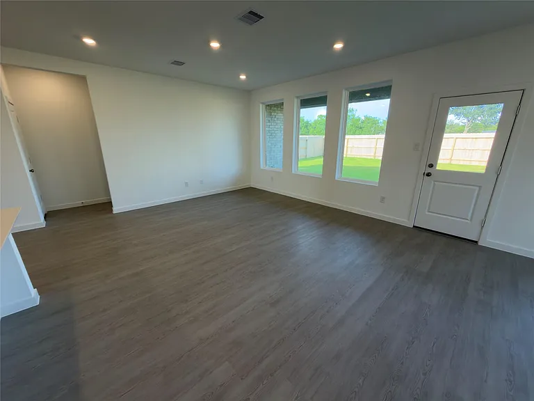 7919 Evening Emerald Dr — Photo 9