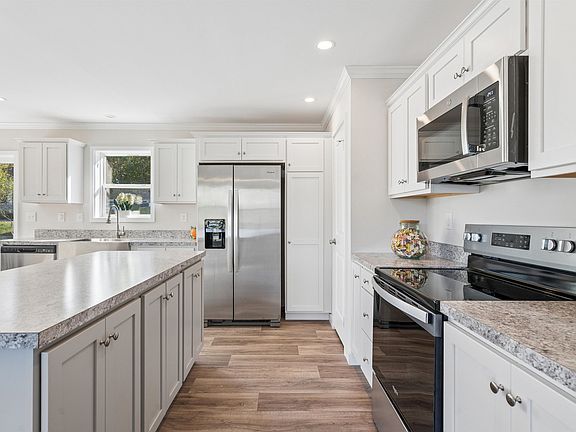 3rd image of 169 Butternut Road