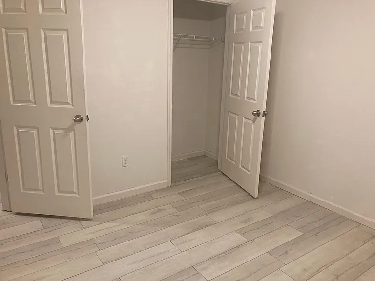 560 Sorrento Dr — Photo 10