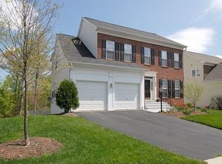 1622 Chickasaw Pl NE, Leesburg, VA 20176