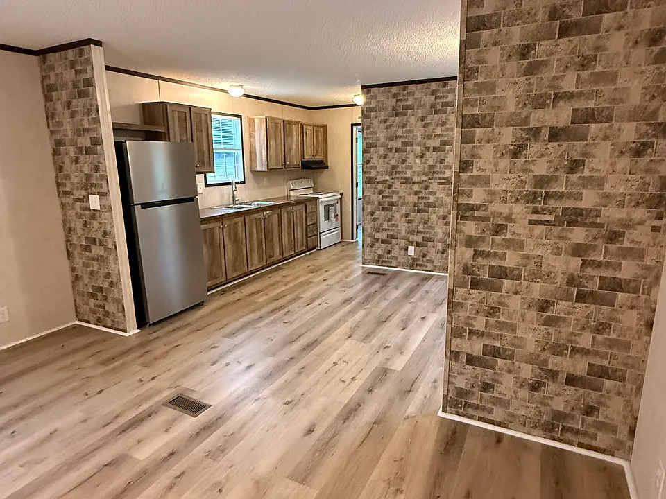 1048 Bayneswood Ln