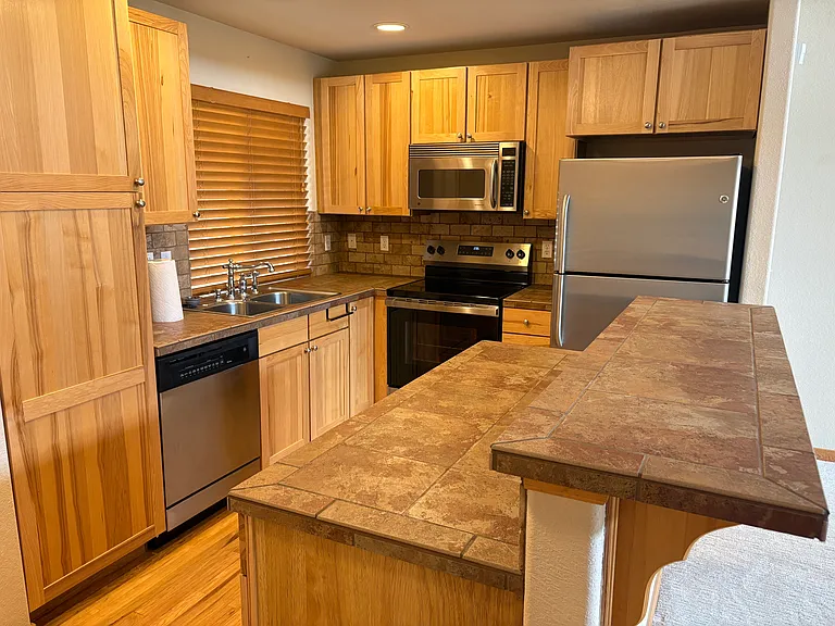1110 Rendezvous Rd — Photo 6