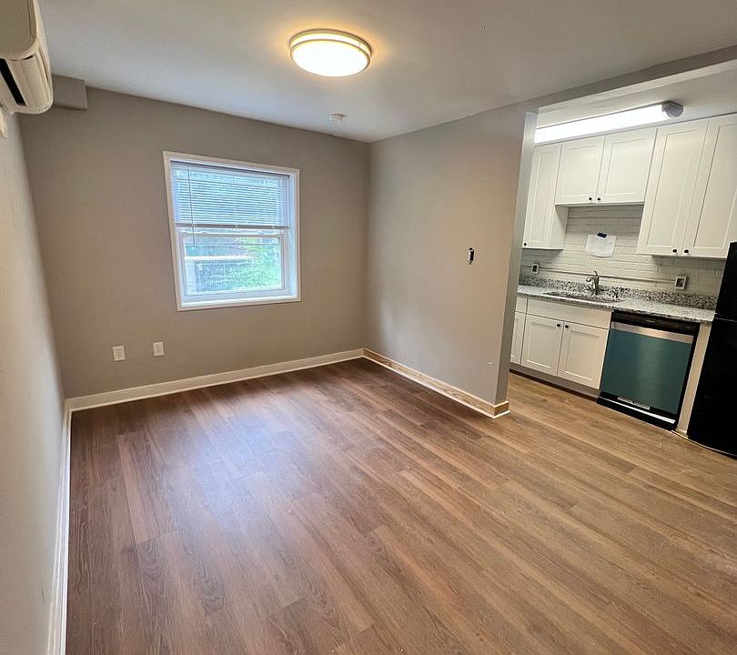 1st image of 2623 Kensington Ave APT 8