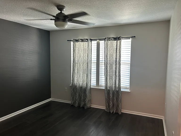 186 Granite City Ave — Photo 14