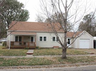 801 N Broadway Ave, Chapman, KS 67431