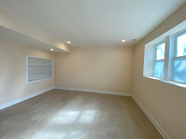 1342 W Howard St #1 — Photo 8