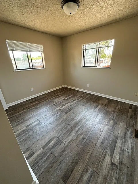 4 bed, $2,000 — Photo 4