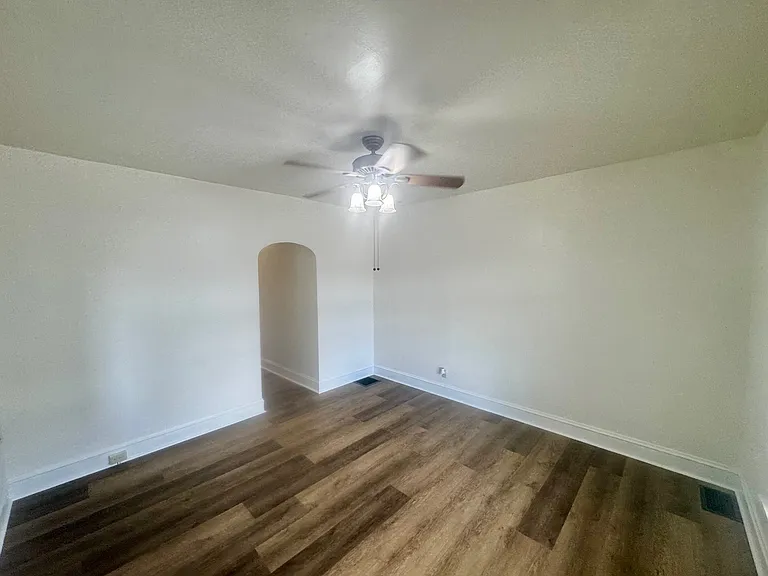 765 1/2 Market St — Photo 10